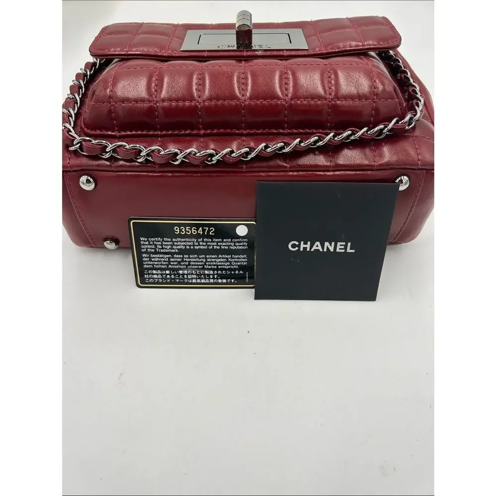 Women Chanel chocolate bar, Mademoiselle reissue square tote bag made in Italy